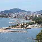Little Phuket - Mourillon - Host Τουλόν